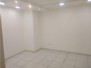 Foto 4 de Quito Tenis, Local duplex, 100 m2, 3 ambientes, 1 baño