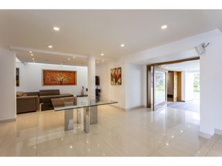Foto 15 de Campo Alegre, Mansión, 1000 m2, 4 habitaciones, 7 baños, 5 parqueaderos