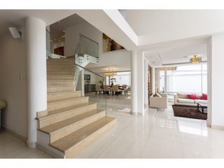 Foto 4 de Campo Alegre, Mansión, 1000 m2, 4 habitaciones, 7 baños, 5 parqueaderos