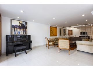 Foto 9 de Campo Alegre, Mansión, 1000 m2, 4 habitaciones, 7 baños, 5 parqueaderos