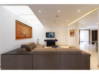 Foto 14 de Campo Alegre, Mansión, 1000 m2, 4 habitaciones, 7 baños, 5 parqueaderos