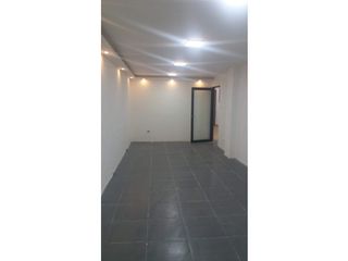 Foto 3 de Mariana de Jesús, Local, 555 m2, 18 ambientes, 6 baños, 4 parqueaderos