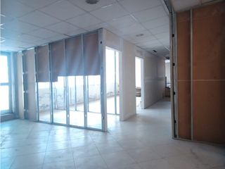 Foto 6 de Mariana de Jesús, Local, 555 m2, 18 ambientes, 6 baños, 4 parqueaderos