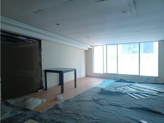 Foto 8 de Mariana de Jesús, Local, 555 m2, 18 ambientes, 6 baños, 4 parqueaderos