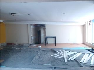 Foto 9 de Mariana de Jesús, Local, 555 m2, 18 ambientes, 6 baños, 4 parqueaderos