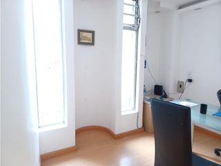 Foto 8 de Mariana de Jesús, Oficina, 15 m2, 1 ambiente, baños comunales