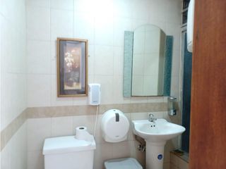 Foto 12 de Mariana de Jesús, Oficina, 15 m2, 1 ambiente, baños comunales