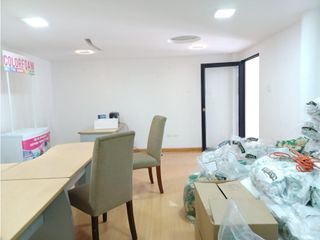 Foto 8 de Mariana de Jesús, Oficina, 25 m2, 1 ambiente, baños compartidos