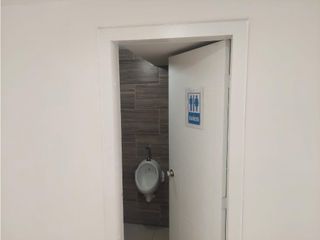 Foto 16 de Gaspar de Villarroel, Local en renta, 150 m2, 3 ambientes, 2 baños