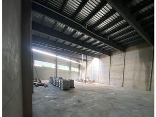 Foto 9 de Legarda, Galpón en renta, 700 m2, 1 ambiente, 1 baño, 7 parqueaderos