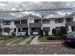 Sangolqui, Casa en renta, 154 m2, 4 habitaciones, 3 baños, 3 parqueaderos