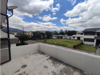 Sangolqui, Casa en renta, 154 m2, 4 habitaciones, 3 baños, 3 parqueaderos