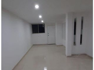 Nayón, Casa Comercial en renta, 270 m2, 15 ambientes, 6 baños, 2 parqueaderos