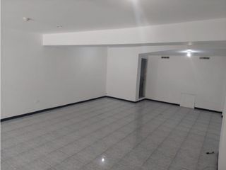 Foto 4 de El Batán, Local en renta, 115 m2, 4 ambientes, 1 baño, 2 parqueaderos