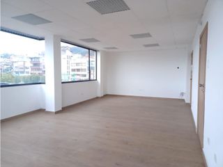 Mañosca, Oficina en renta, 60 m2, 2 ambientes, 2 baños, 1 parqueadero