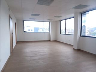 Mañosca, Oficina en renta, 60 m2, 2 ambientes, 2 baños, 1 parqueadero