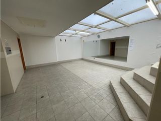 Foto 22 de República de El Salvador, Local en renta, 100 m2, 4 ambientes, 3 baños, 1 parqueadero
