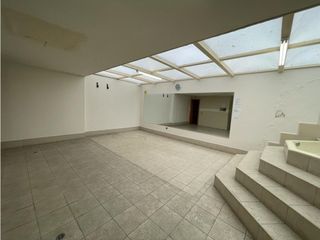 Foto 24 de República de El Salvador, Local en renta, 100 m2, 4 ambientes, 3 baños, 1 parqueadero