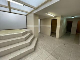 Foto 15 de República de El Salvador, Local en renta, 100 m2, 4 ambientes, 3 baños, 1 parqueadero
