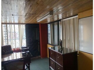 Foto 6 de Mariana de Jesús, Oficina en renta, 140 m2, 4 ambientes, 1 baño