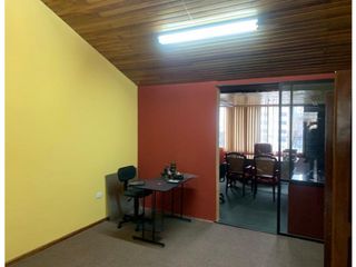 Foto 11 de Mariana de Jesús, Oficina en renta, 140 m2, 4 ambientes, 1 baño