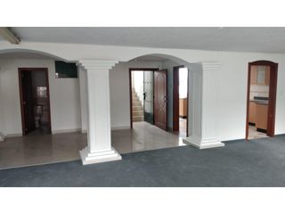 Foto 1 de Parque Bicentenario, Oficina en renta, 170 m2, 4 ambientes, 3 baños, 2 parqueaderos