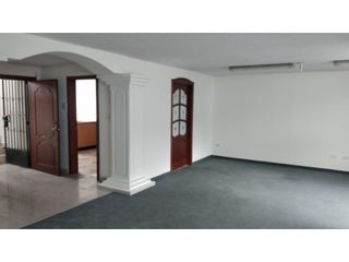 Foto 3 de Parque Bicentenario, Oficina en renta, 170 m2, 4 ambientes, 3 baños, 2 parqueaderos