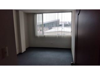 Foto 8 de Parque Bicentenario, Oficina en renta, 170 m2, 4 ambientes, 3 baños, 2 parqueaderos