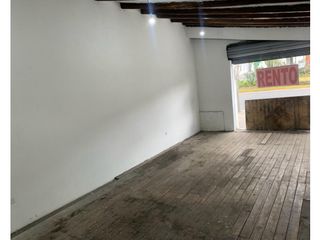 Foto 5 de Rumipamba, Local Comercial en renta, 2 ambientes, 1 baño
