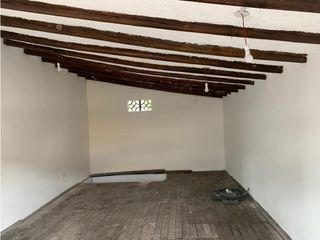 Foto 6 de Rumipamba, Local Comercial en renta, 2 ambientes, 1 baño