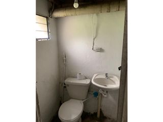 Foto 11 de Rumipamba, Local Comercial en renta, 2 ambientes, 1 baño
