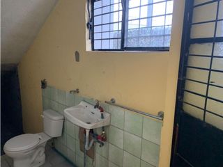 Foto 7 de Las Acacias, Local Comercial en renta, 90 m2, 2 ambientes, 1 baño, 2 parqueaderos