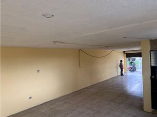 Foto 15 de Las Acacias, Local Comercial en renta, 90 m2, 2 ambientes, 1 baño, 2 parqueaderos