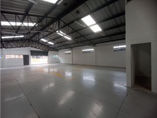 Foto 5 de El Condado, Galpón en renta, 322 m2, 2 ambientes, 1 baño, 1 parqueadero