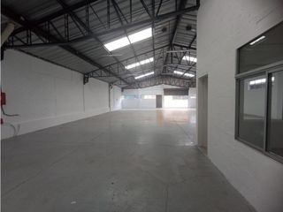 Foto 10 de El Condado, Galpón en renta, 322 m2, 2 ambientes, 1 baño, 1 parqueadero
