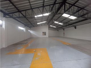 Foto 11 de El Condado, Galpón en renta, 322 m2, 2 ambientes, 1 baño, 1 parqueadero