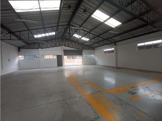 Foto 8 de El Condado, Galpón en renta, 322 m2, 2 ambientes, 1 baño, 1 parqueadero