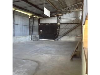 Foto 12 de Amaguaña, Galpón en renta, 2000 m2, 3 ambientes, 2 baños, parqueaderos