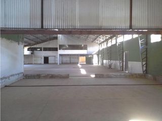 Foto 5 de Amaguaña, Galpón en renta, 2000 m2, 3 ambientes, 2 baños, parqueaderos