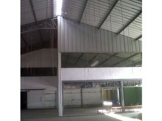 Foto 4 de Amaguaña, Galpón en renta, 2000 m2, 3 ambientes, 2 baños, parqueaderos