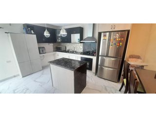 Foto 10 de Manta, Casa en renta, 170 m2, 4 habitaciones, 4 baños, 3 parqueaderos