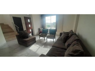 Foto 3 de Manta, Casa en renta, 170 m2, 4 habitaciones, 4 baños, 3 parqueaderos