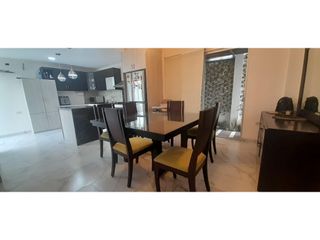 Foto 9 de Manta, Casa en renta, 170 m2, 4 habitaciones, 4 baños, 3 parqueaderos