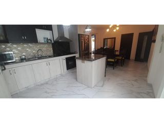Foto 12 de Manta, Casa en renta, 170 m2, 4 habitaciones, 4 baños, 3 parqueaderos