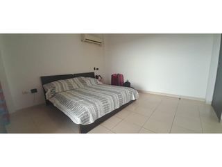 Foto 29 de Manta, Casa en renta, 170 m2, 4 habitaciones, 4 baños, 3 parqueaderos