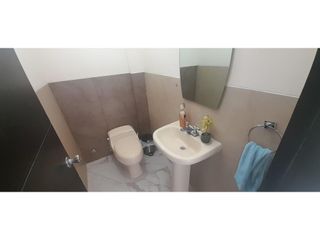 Foto 19 de Manta, Casa en renta, 170 m2, 4 habitaciones, 4 baños, 3 parqueaderos