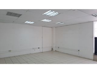 Foto 2 de La Kennedy, bodega en renta, 175 m2, 5 ambientes, 2 baños, 1 parqueadero