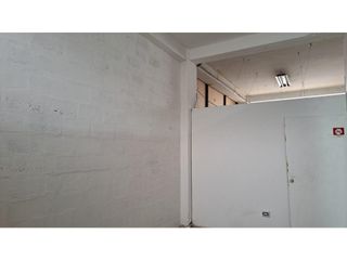 Foto 8 de La Kennedy, bodega en renta, 175 m2, 5 ambientes, 2 baños, 1 parqueadero