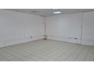 Foto 5 de La Kennedy, bodega en renta, 175 m2, 5 ambientes, 2 baños, 1 parqueadero
