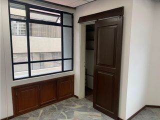 Foto 13 de La Paz, Oficina en renta, 160 m2, 5 ambientes, 2 baños, 1 parqueadero